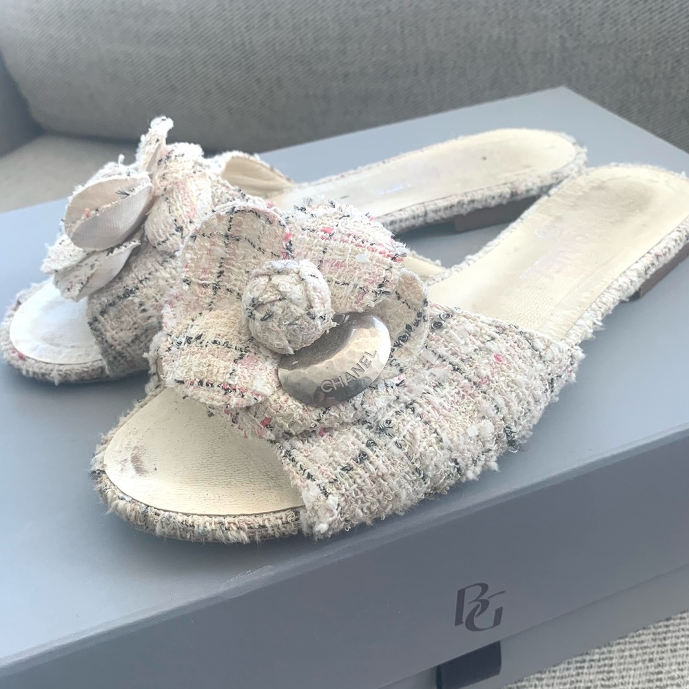 Chanel fabric slippers